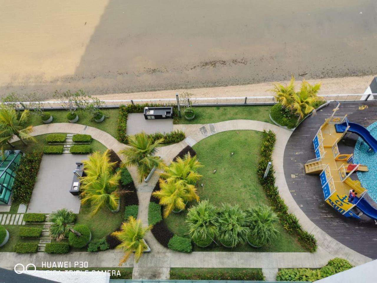Leisure2 Imperium Residence Kuantan Seaview Studio Dış mekan fotoğraf